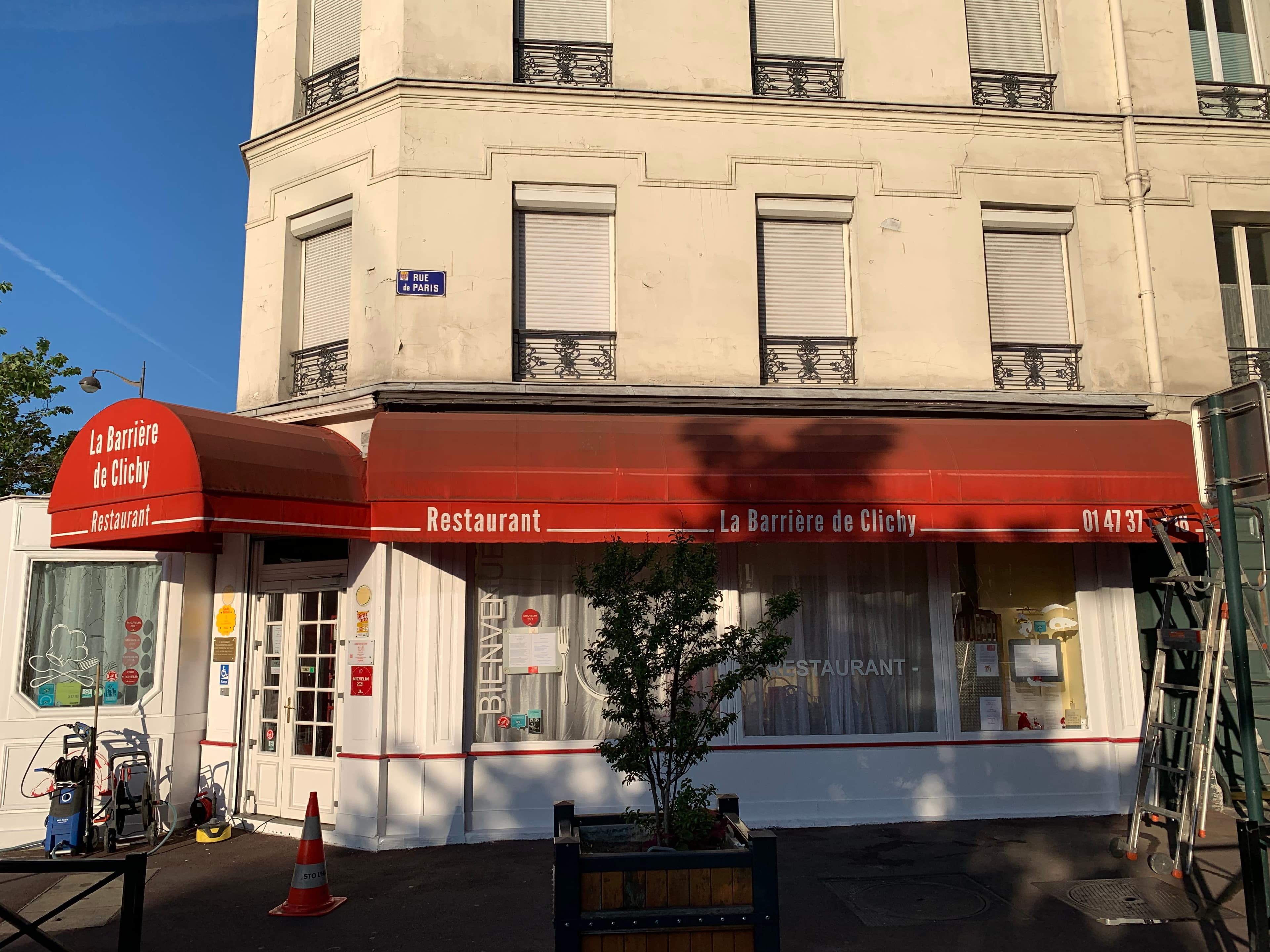 Le Barrière de Clichy, Île-de-France avant
